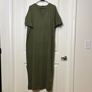 Stylish Green Maxi Dress for Men